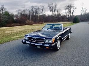 Mercedes-Benz 560 SL 1986 года  (NA)